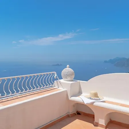 Casa Lalu - Rustic With Stunning Views